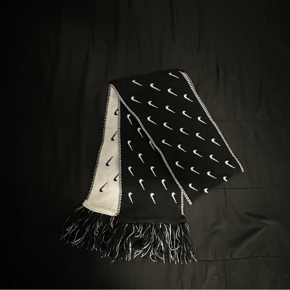 Nike scarf